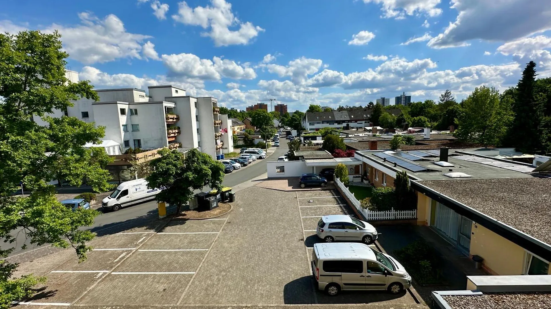Hotel Im Natur Mit Eigene Kueche Bad Balkon Parkplatz Netflix Nuremberg Germany